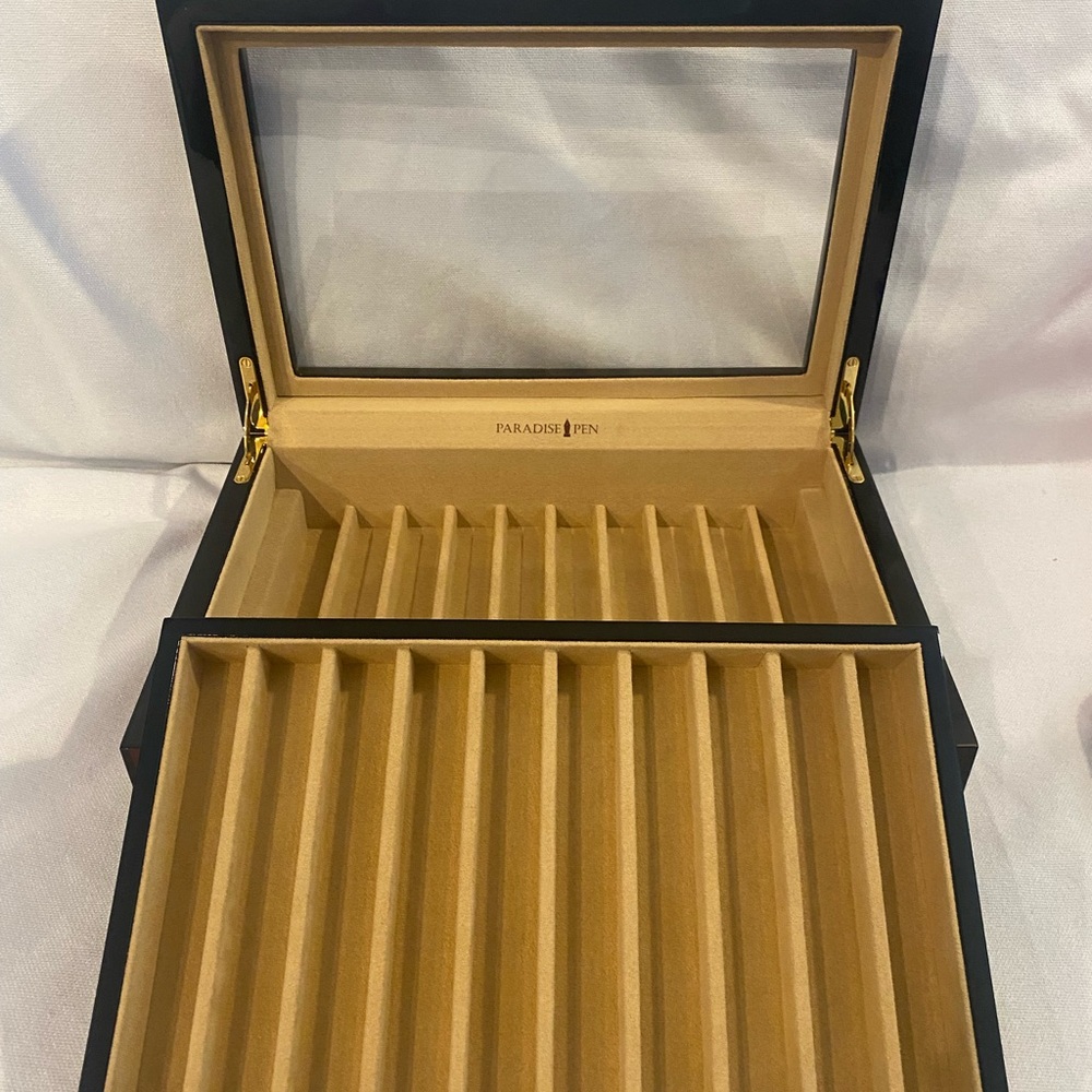 Paradise Pen Mahogany and Tan Display Box